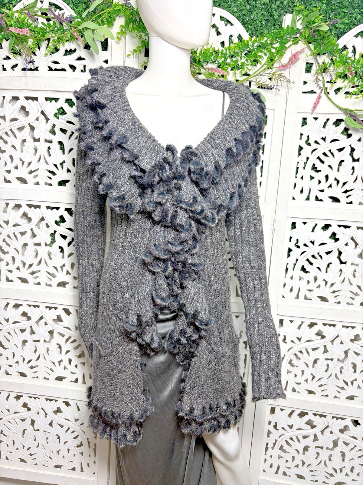 Lapis Women's Gray Black Faux Fur Ruffle Trim Cardigan Sweater Size XL