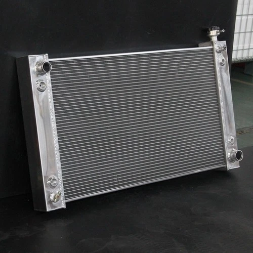 Radiador apto Chevrolet C1500 P30/GMC Blazer 1988-1997 aluminio 3 filas AT Foto 2 de 4