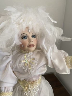 23  Vickie Walker Porcelain Doll  Blizzard  Limited Edition 5/50 Includes Stand