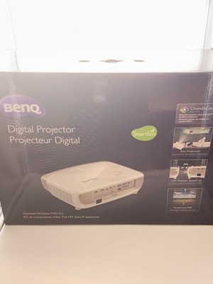 BenQ HT3050 1080p Home Theater Projector 2000 In good condition w/box