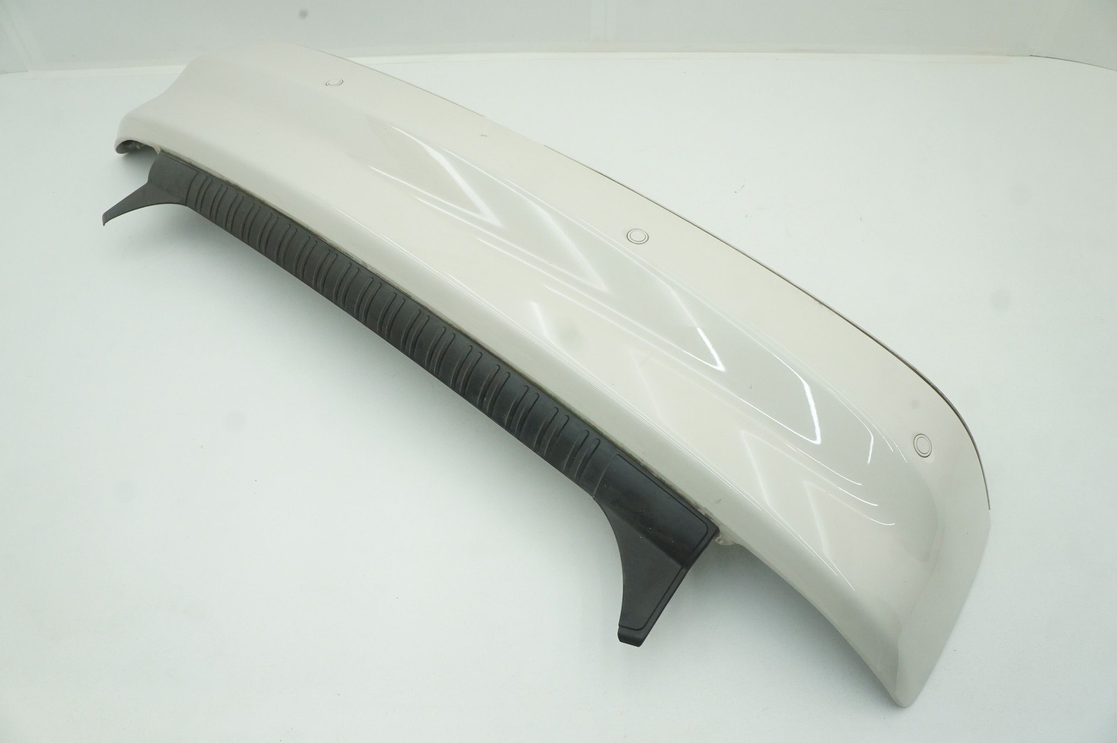 Rear Park Assist Bumper Cover OEM 51127066910 Rolls Royce Phantom Vii 06 *Note*