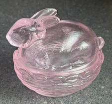 Mosser Glass USA - Bunny on Basket/Nest - PASSION PINK Easter Spring Trinket Box