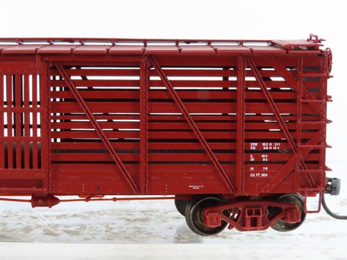 HO Scale PROTO 2000 CNW Chicago North Western 40' Single Deck Stock Car #32899 - Picture 3 of 13