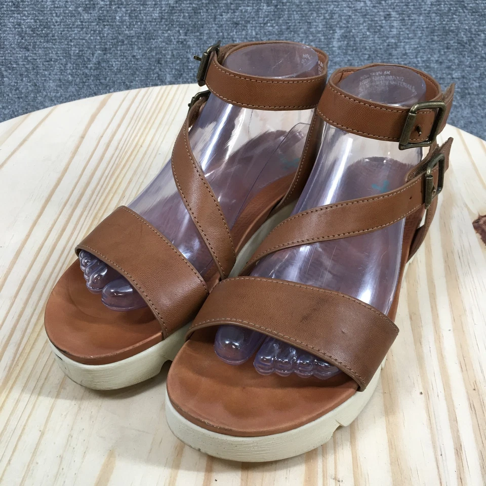 Baretraps Sandals Womens 8 M Hollyann Casual Platform Buckle Ankle Strappy Brown - Image 3 of 4