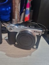 Nikon 1 J5 10-30mm F3.5-5.6 VR Mirrorless Camera Kit (read description)