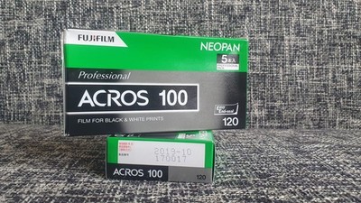 120 Fujifilm Neopan ACROS 100 Professional BW Mittelformat analog Film 10 Rollen