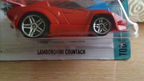 2017 HOT WHEELS - LAMBORGHINI COUNTACH RED SHORT CARD 1/64 APROX *NUOVO* - Foto 3 di 4