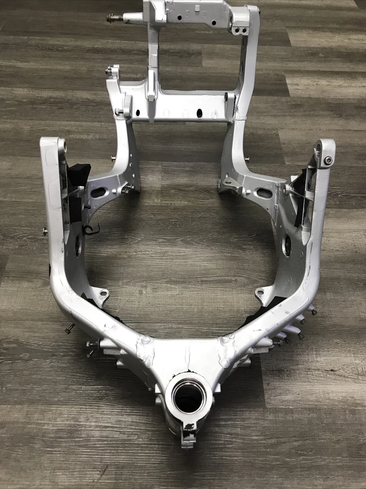 YAMAHA FJR1300 2003-2005 FRAME PART # 5JW-21110-04-00 - Image 3 of 4