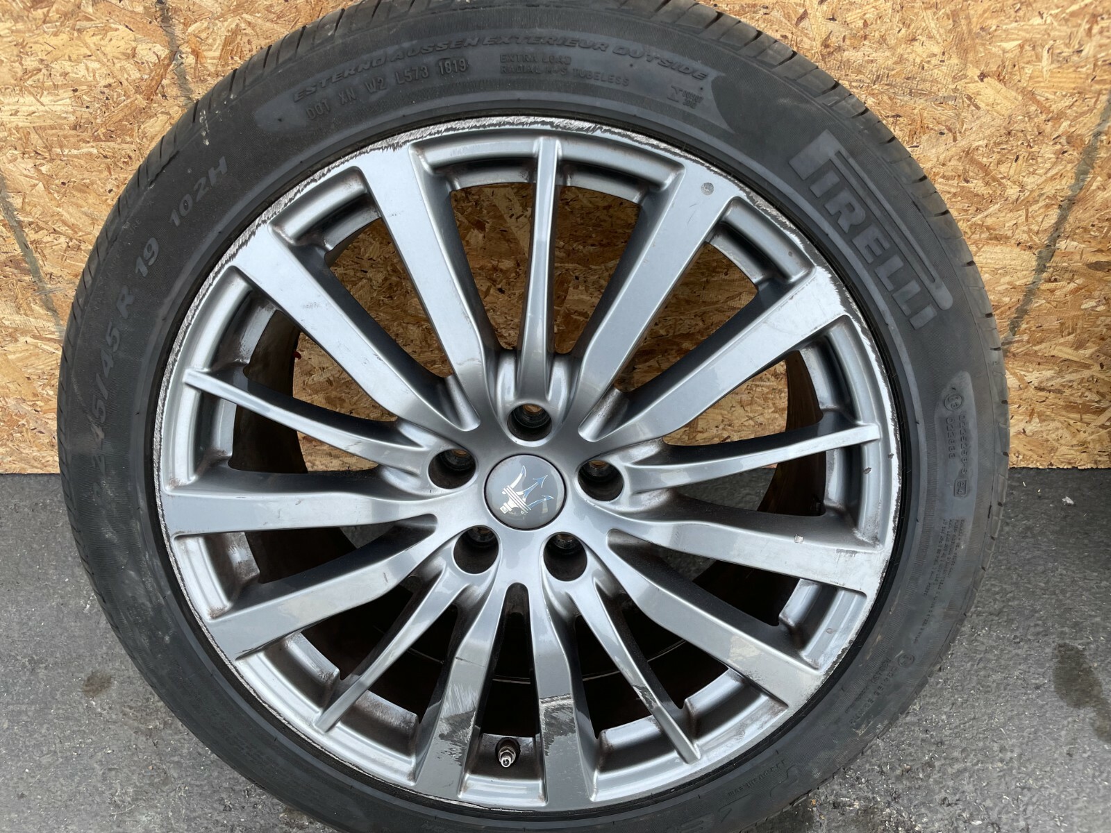 19" 19X8.5 FRONT WHEEL AND TIRE ASSEMBLY #2 OEM 42K 14-19 MASERATI GHIBLI S