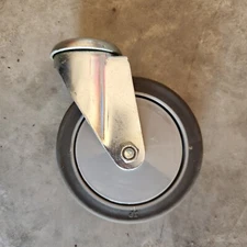 Invacare 9805P Hydraulic Lift 5" Caster