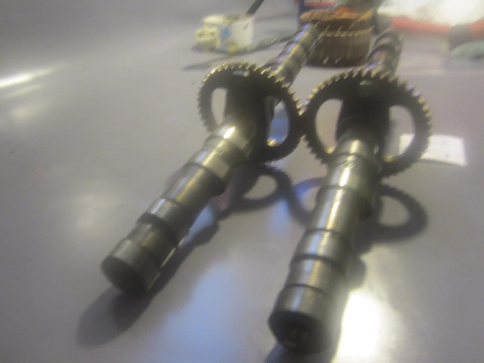 Árbol de levas de escape de admisión Honda Nighthawk CB 750 1995 Foto 3 de 4