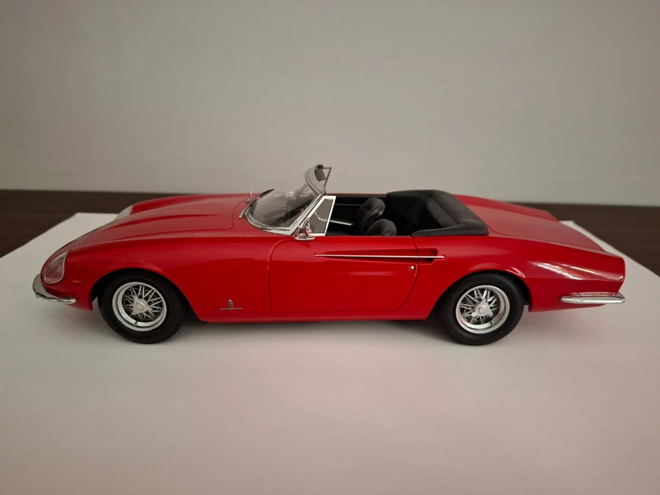 Ferrari 365 California Spyder 1966kk scala 1/18 edizione limitata 2250 pcs - Immagine 2 di 4