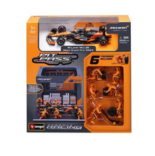 1:43 Bburago Oscar Piastri 81 McLaren Pit Pass Diorama with MCL38