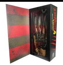 A Nightmare on Elm Street 4: The Dream Master Freddy Krueger Glove