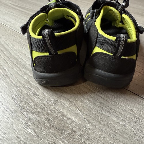 Unisex Keen Newport H2 Sandalen Wasserschuhe Jugend Größe 2 Big Kid Outdoor Wandern - Bild 4 von 8