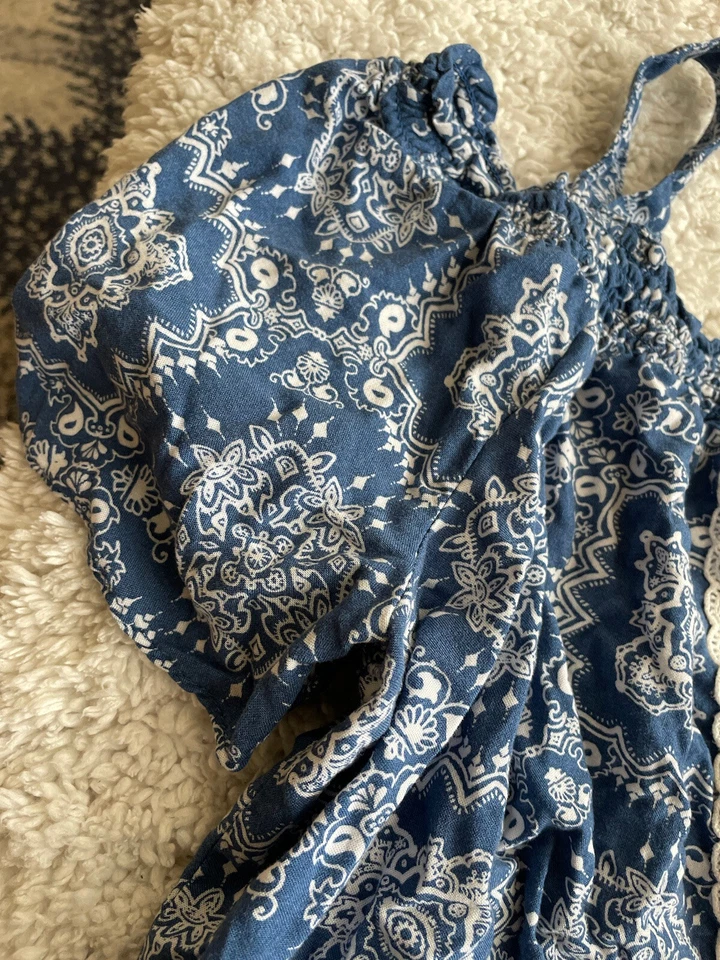 Justice girls sz. 20 blue & white Rayon flowy blouse. Soft, very pretty - Image 3 of 4