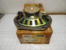 Ford XW7Z-18808-AA Speaker for Front Door Panel OEM NOS