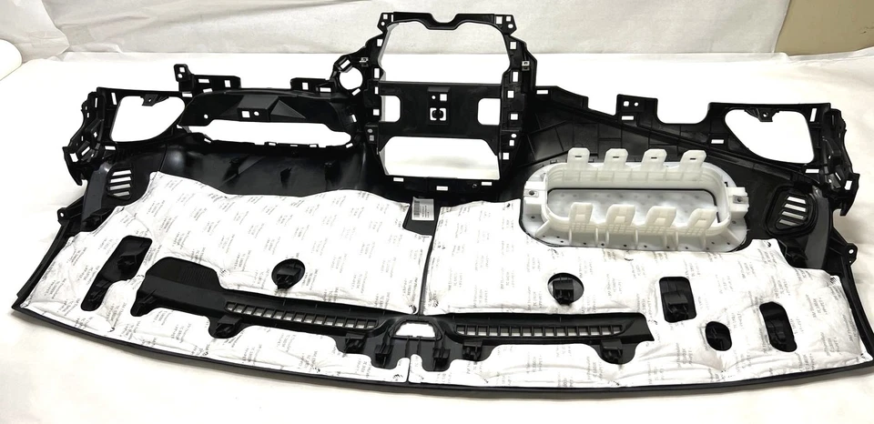 Genuine OEM GM Chevy Spark Upper Dashboard Console Panel 2016-17 42619488 - Image 2 of 4