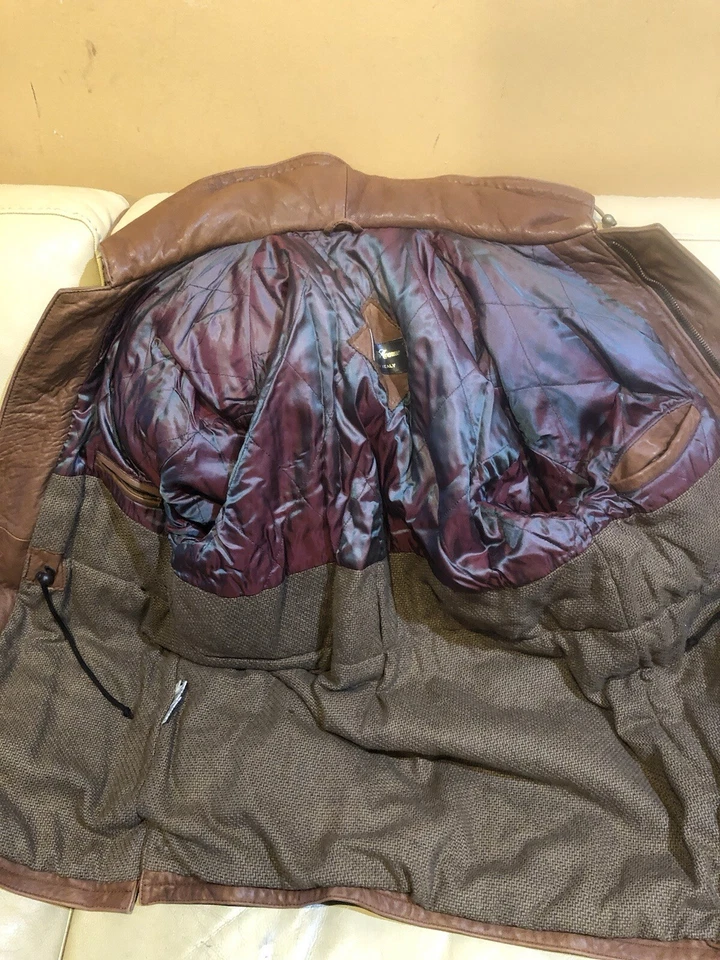 Casaco de couro vintage anos 90 Saks Fifth Avenue comprimento 3/4. - Imagem 4 de 4