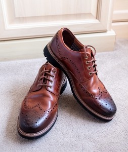 clarks brown brogues
