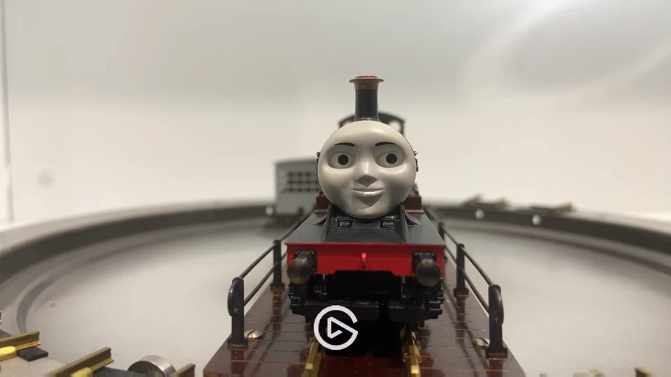 Hornby Thomas the Tank R9231 Emily 4-2-2 No. 12 Engine DCC Ready 8 Pin Socket - Image 3 of 4