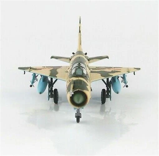 Hobby Master 1:72 J-7C Fishbed PLAAF 29th AirDiv Red 30065 QuzhouAB China HA0198 - Image 3 of 4