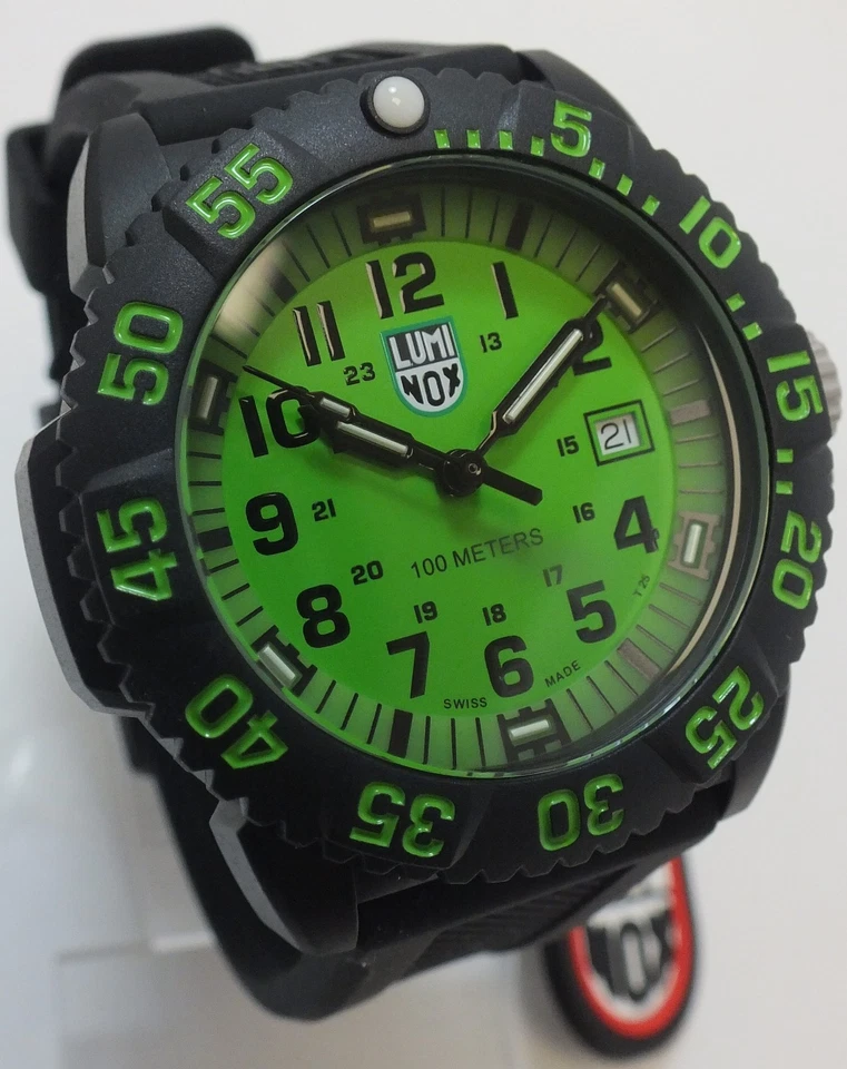 Luminox Sea Lion Carbonox 44 mm Green Dial PU Men's Watch - X2.2067.1 - BOXED - Image 3 of 4