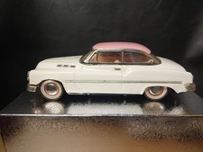 Voiture Buick Sedan Friction Powered Car Vintage Tin Body, Cast Bumbers