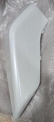 NEW!!!! 2017-2019 Honda Civic Cover RR Towing Hook 71506TGGA00ZF WHITE ORCHID 