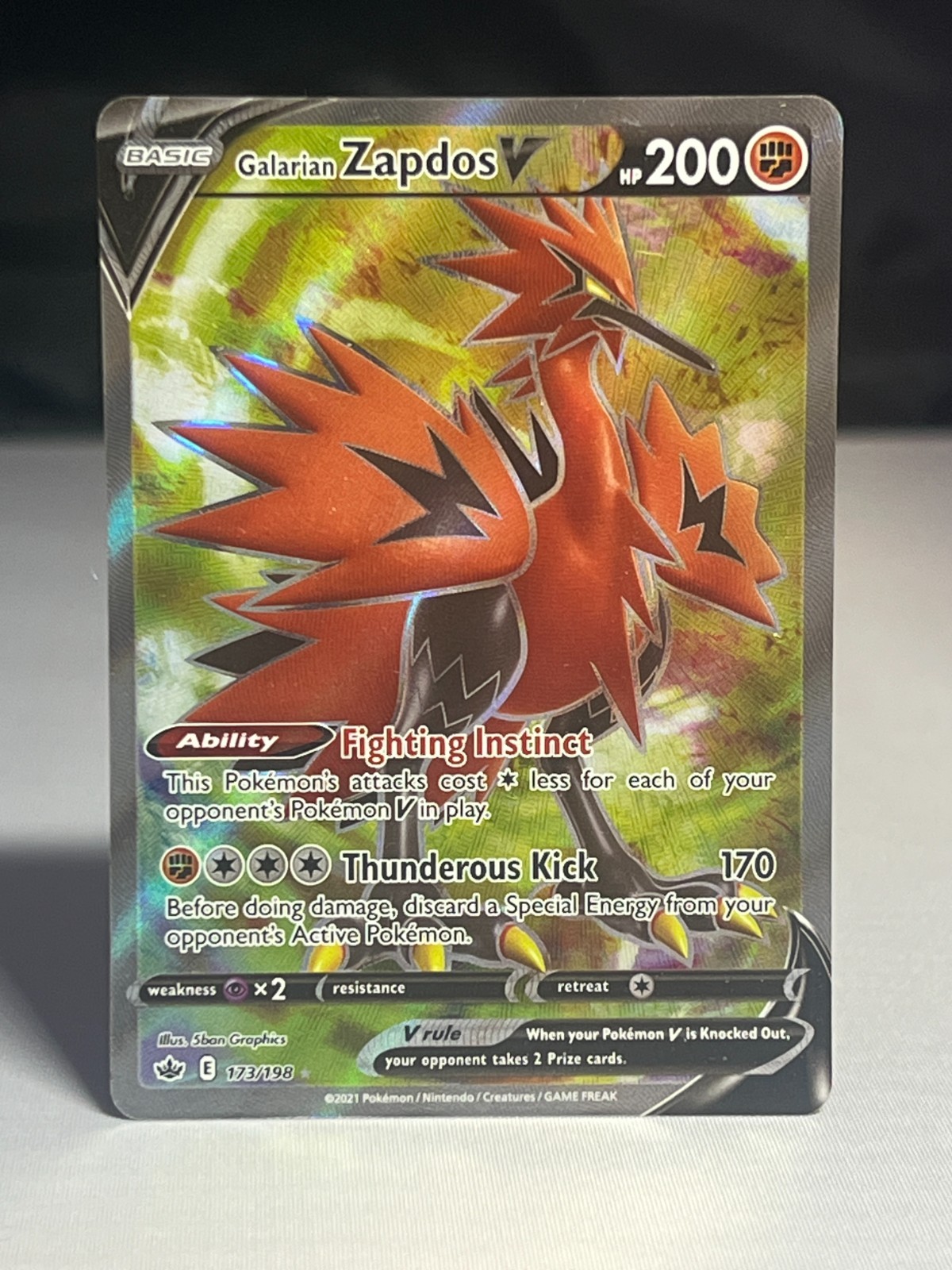 Galarian Zapdos V 173/198 Chilling Reign NM Full Art Ultra Rare Pokemon Card