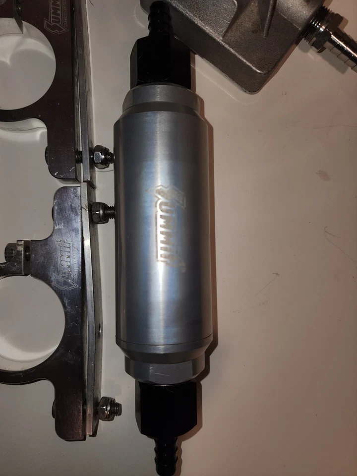 Summit/Trick Flow- Bomba de combustible eléctrica 14psi con filtro y piezas incluidas. Foto 2 de 4