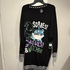 The nightmare before Christmas. Size large nightgown.. Tim Burton. Disney.