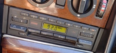 MERCEDES BENZ OEM BECKER? CASSETTE VOLLSTEREO PLAYER RADIO STEREO 83 280se W116