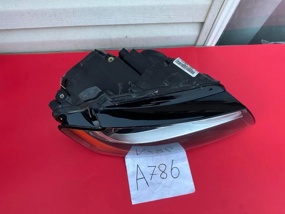 2008-2012 Audi A5 S5 Quattro Base Cabriolet Right Xenon Adaptive Headlight OEM - Image 4 of 4