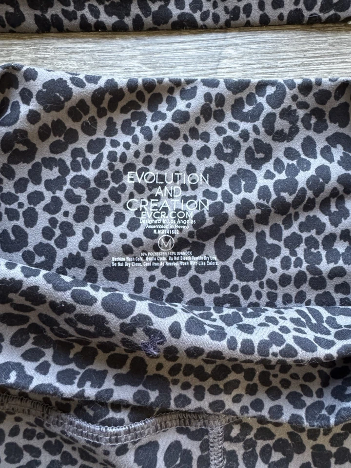 Evolution & Creation Leopard Active Wear Crop Top & Short Set Size M - Image 2 of 2
