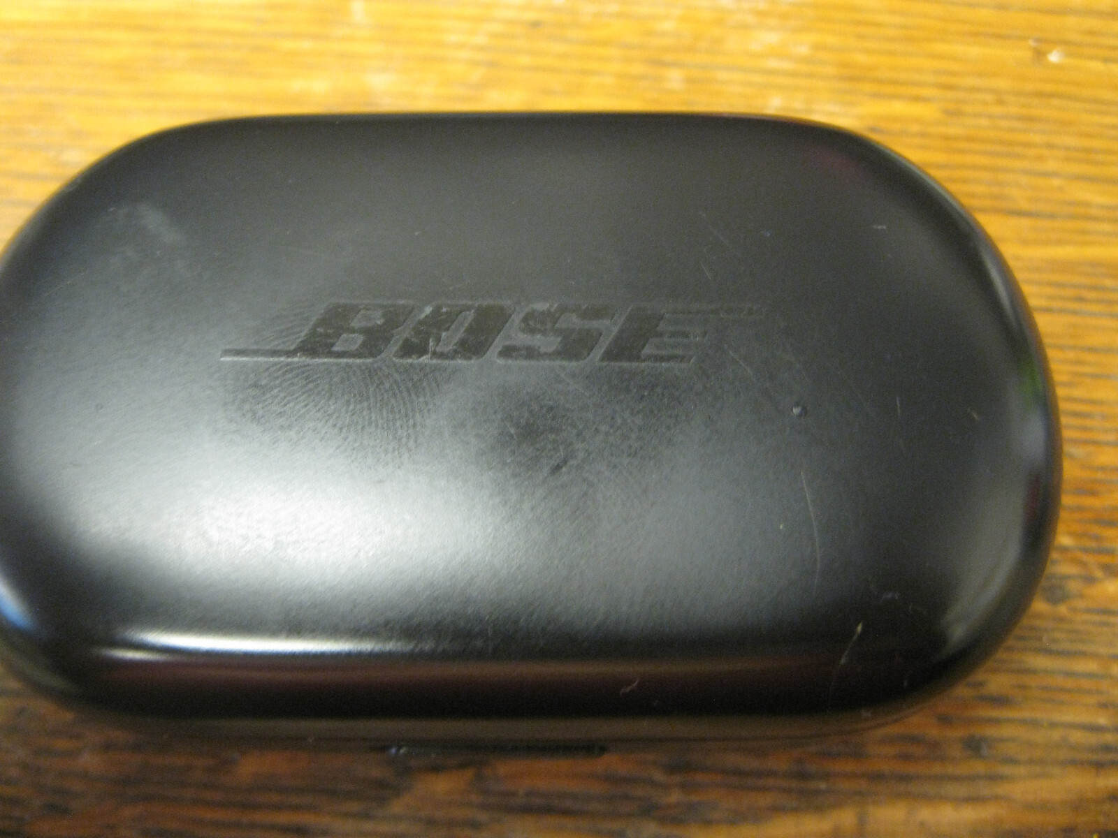 Bose 429708 Noise Cancelling Earbuds Wireless Charger and