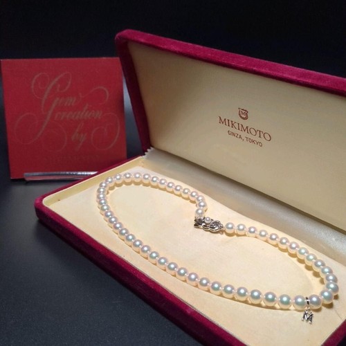 Collar de perlas Akoya con encanto japonés MIKIMOTO 15,5" 6,5-7,0 mm de diámetro Japón con caja - Imagen 17 de 17