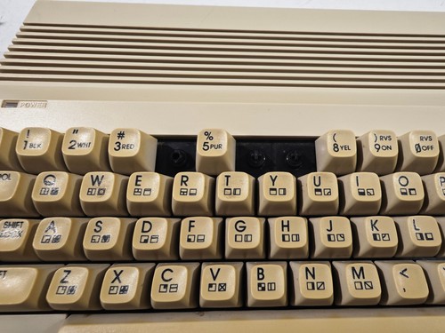 Commodore C64 C64C Computer Klassiker + Datasette + Netzteil alles ungeprüft, - Photo 4/17