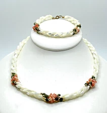 Estate Mother of Pearl Angel Skin Coral Jade Chip Bead Jewelry Set Vintage 2pc
