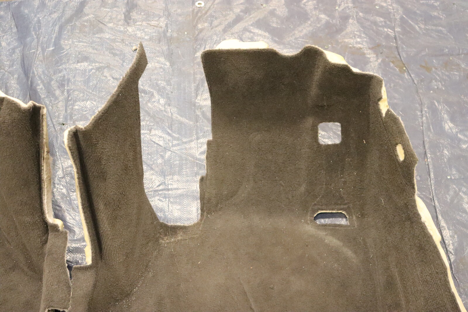 2012 AUDI R8 5.2 QUATTRO SPYDER V10 OEM BLACK INTERIOR FLOOR CARPET *TEAR* #1256