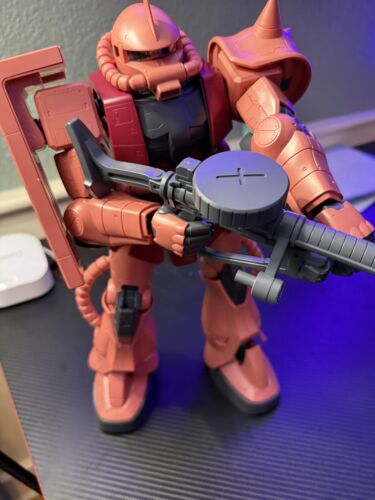 Bandai Hobby Mobile Suit Gundam MS-06S Zaku II Char Custom Mega Size 1/48 Scale - Picture 4 of 7