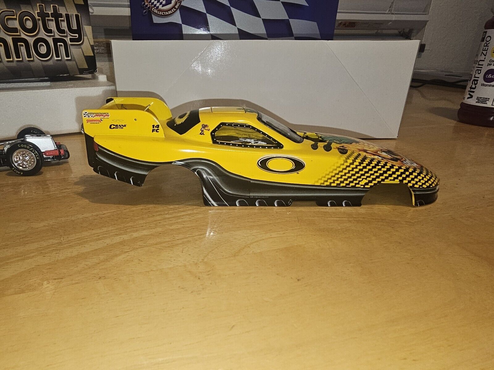 Foto 6 di 9