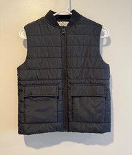 H M Boys Lightly Padded Quilted Vest Front Pockets and Zipper Size 8/10- Black