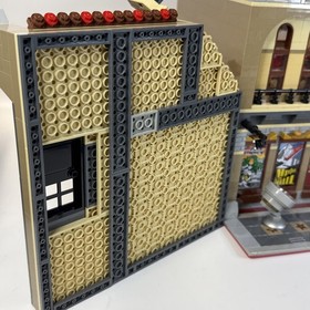 LEGO Creator Expert: Palace Cinema (10232) 99% Complete With Figures Retired