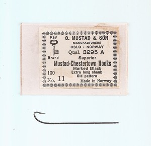 Vintage  Mustad #3295 #11 Chestertown Hooks 100 pcs  Japanned Box Fish Hooks
