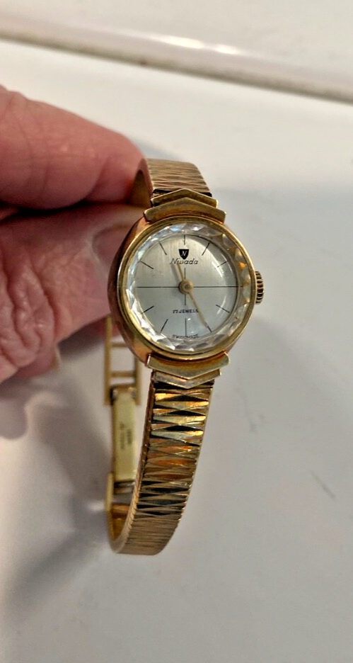 Vintage Ladies Watch- Nivada Grenchen Self Wind 17 Jewels Swiss