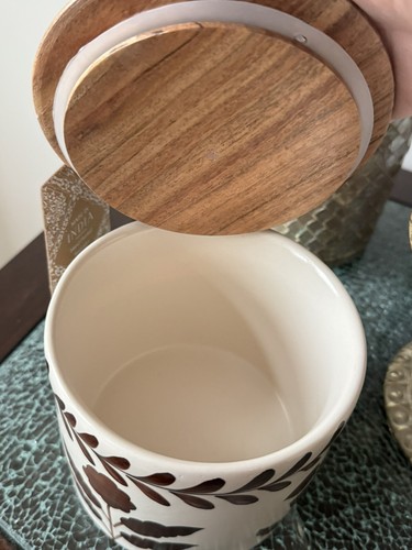 Made in India canister with brown flowers and leaves and wooden top viral HTF - Picture 4 of 4