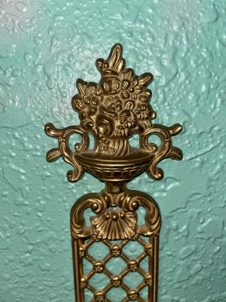 vintage Italian brass wall sconces- painted ceramic motif RARE beautiful patina - Image 4 of 4