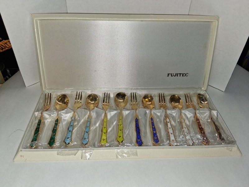 CLOISENN FUJITEC GOLD TONE MINI FLATWARE SET OF 12 NEVER USED BOX W/WEAR 