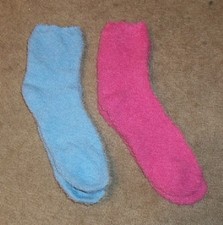 NEW 2 Pair Women's Fluffy Fuzzy Socks Blue  Pink NEW